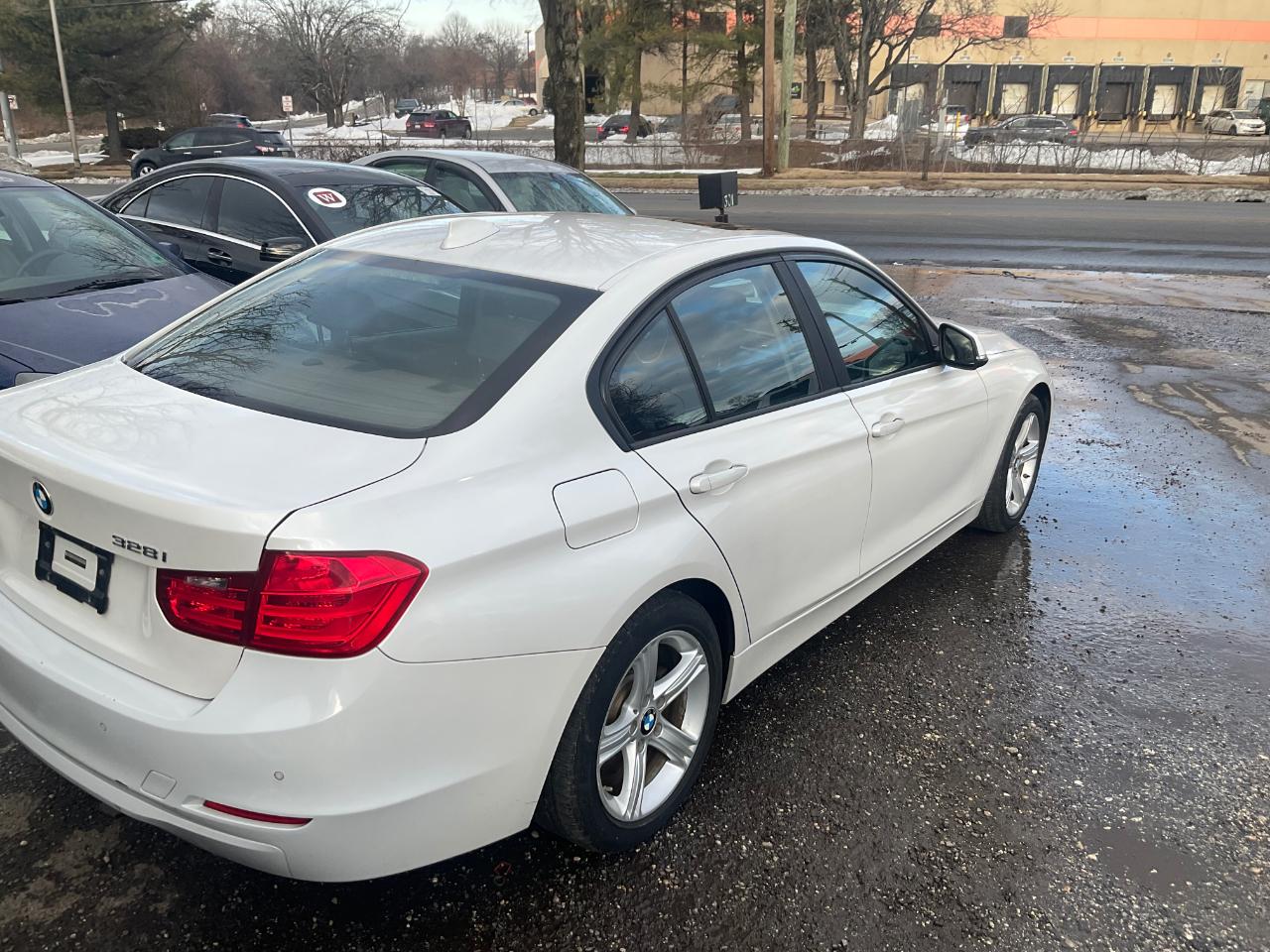 BMW 3 Series 4dr Sdn 328i xDrive AWD SULEV South Africa 2015