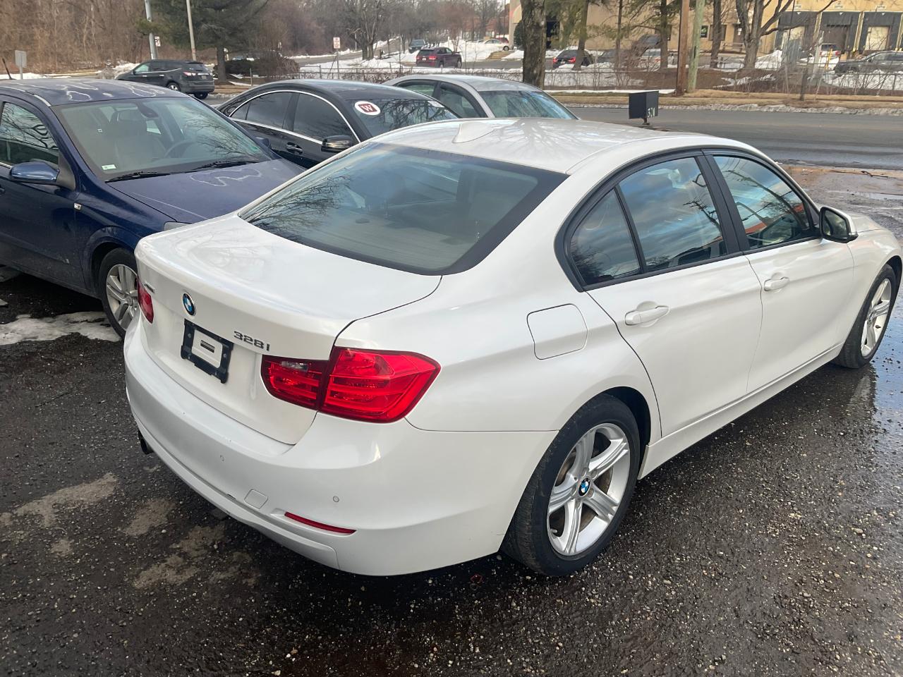 BMW 3 Series 4dr Sdn 328i xDrive AWD SULEV South Africa 2015