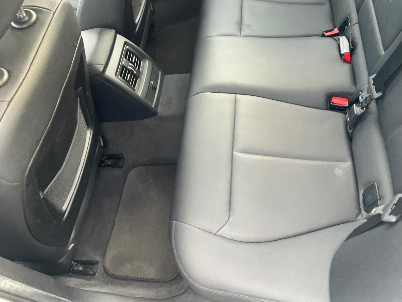 BMW 3 Series 4dr Sdn 328i xDrive AWD SULEV South Africa 2015