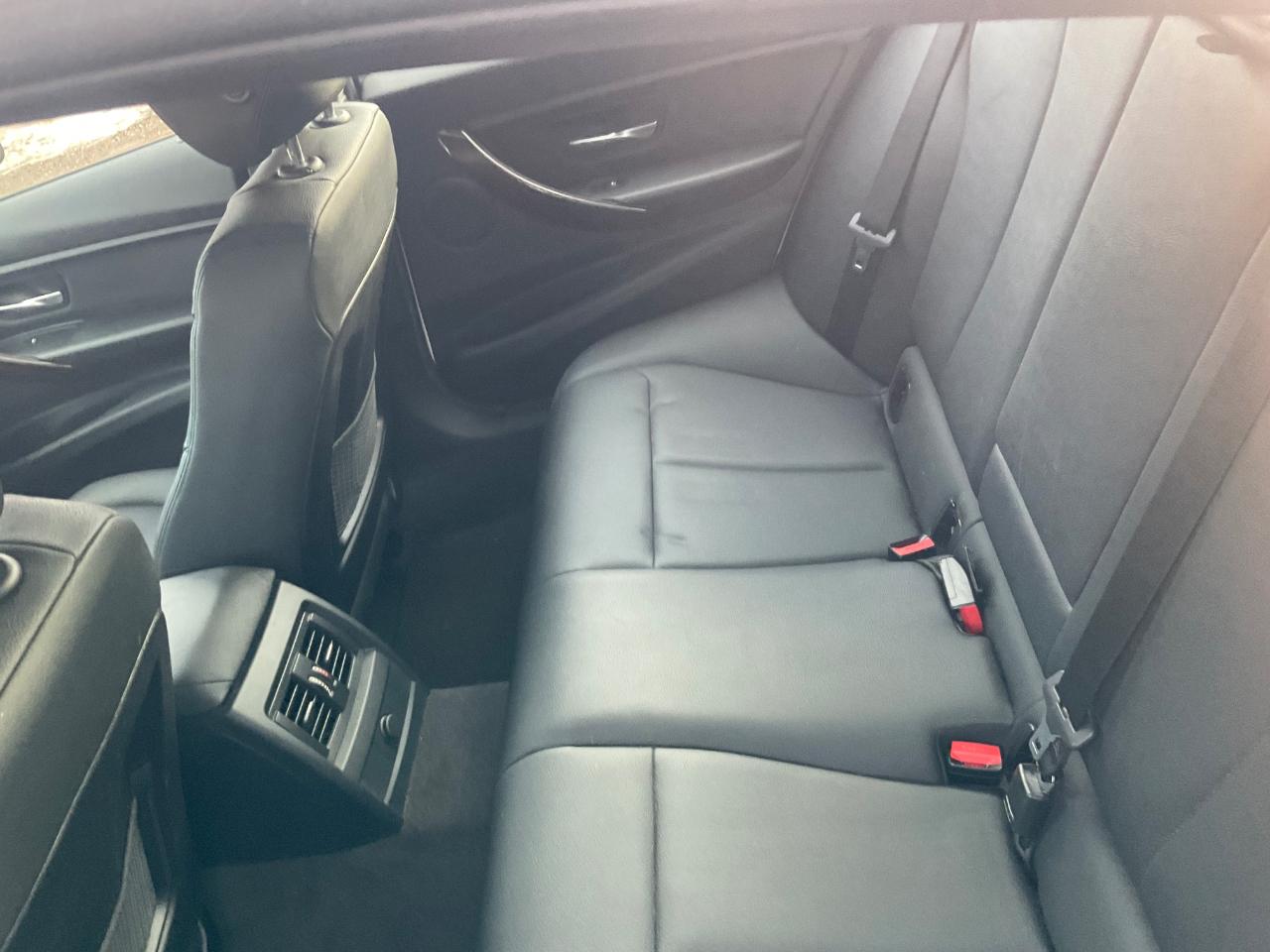 BMW 3 Series 4dr Sdn 328i xDrive AWD SULEV South Africa 2015