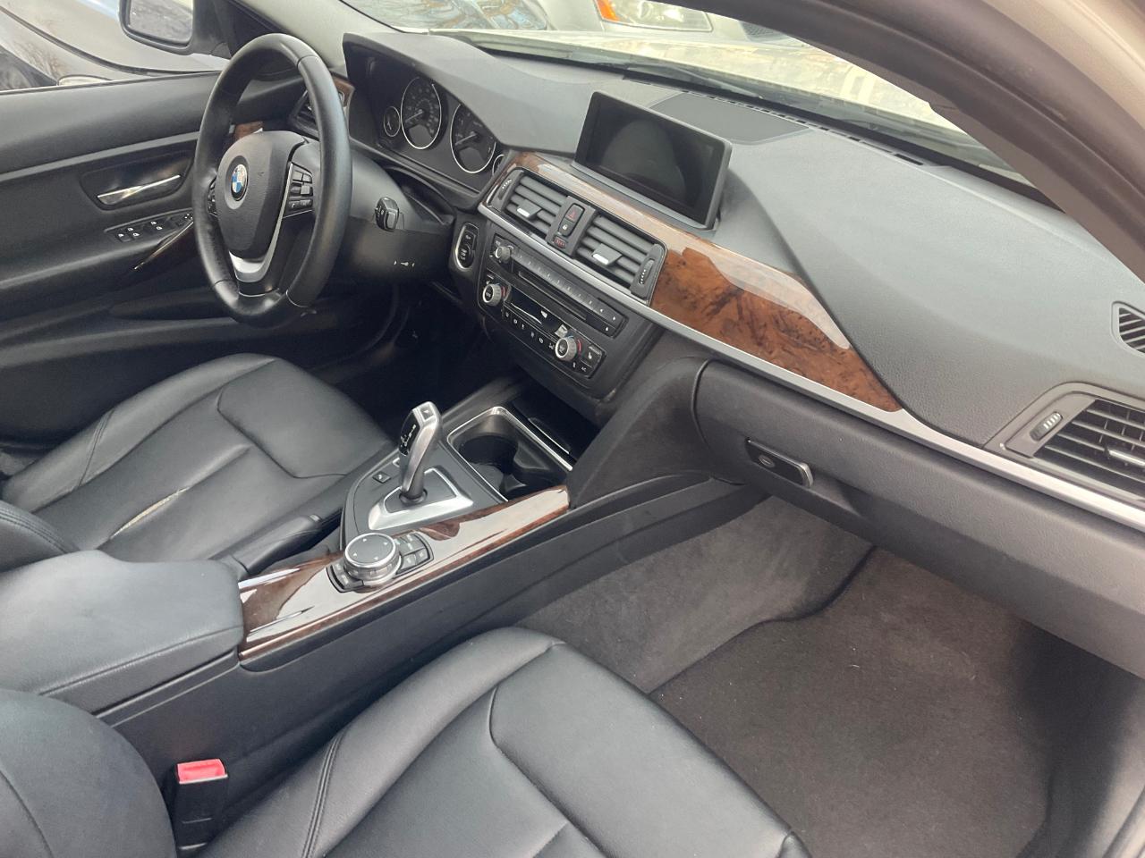 BMW 3 Series 4dr Sdn 328i xDrive AWD SULEV South Africa 2015