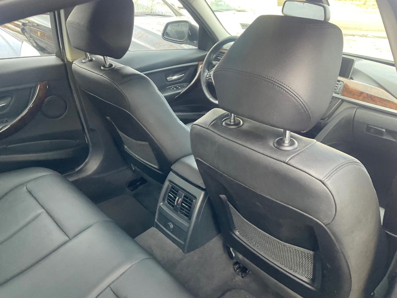 BMW 3 Series 4dr Sdn 328i xDrive AWD SULEV South Africa 2015