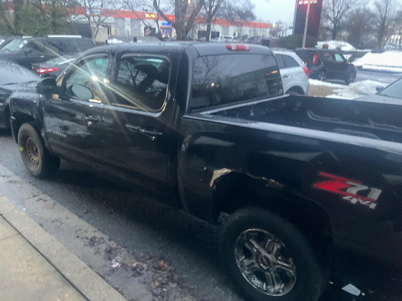 Chevrolet Silverado 1500 4WD Crew Cab 143.5" LT 2012