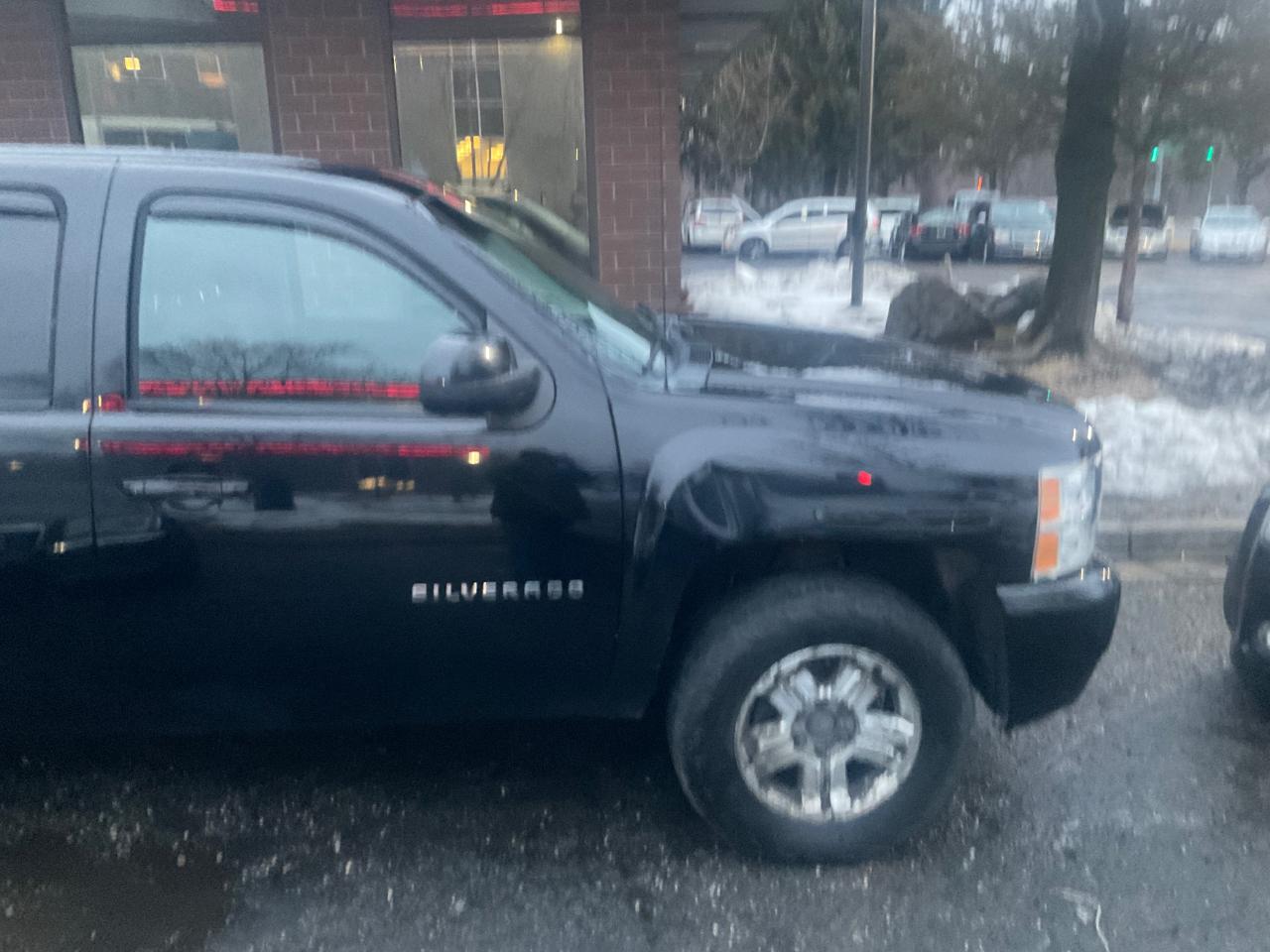 Chevrolet Silverado 1500 4WD Crew Cab 143.5" LT 2012