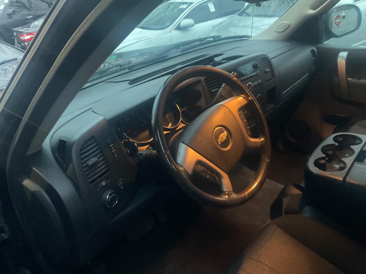 Chevrolet Silverado 1500 4WD Crew Cab 143.5" LT 2012