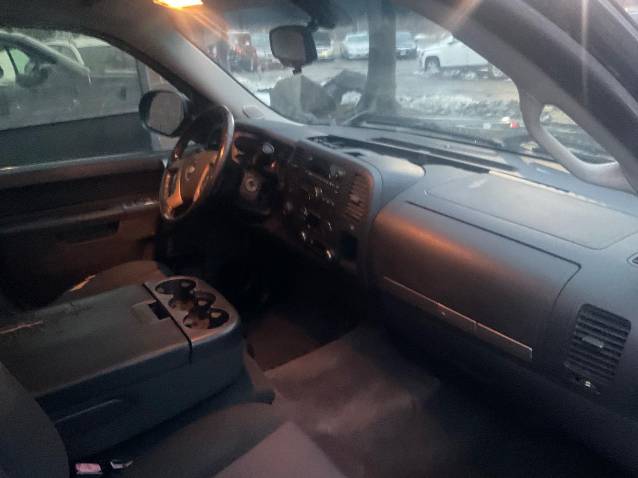 Chevrolet Silverado 1500 4WD Crew Cab 143.5" LT 2012