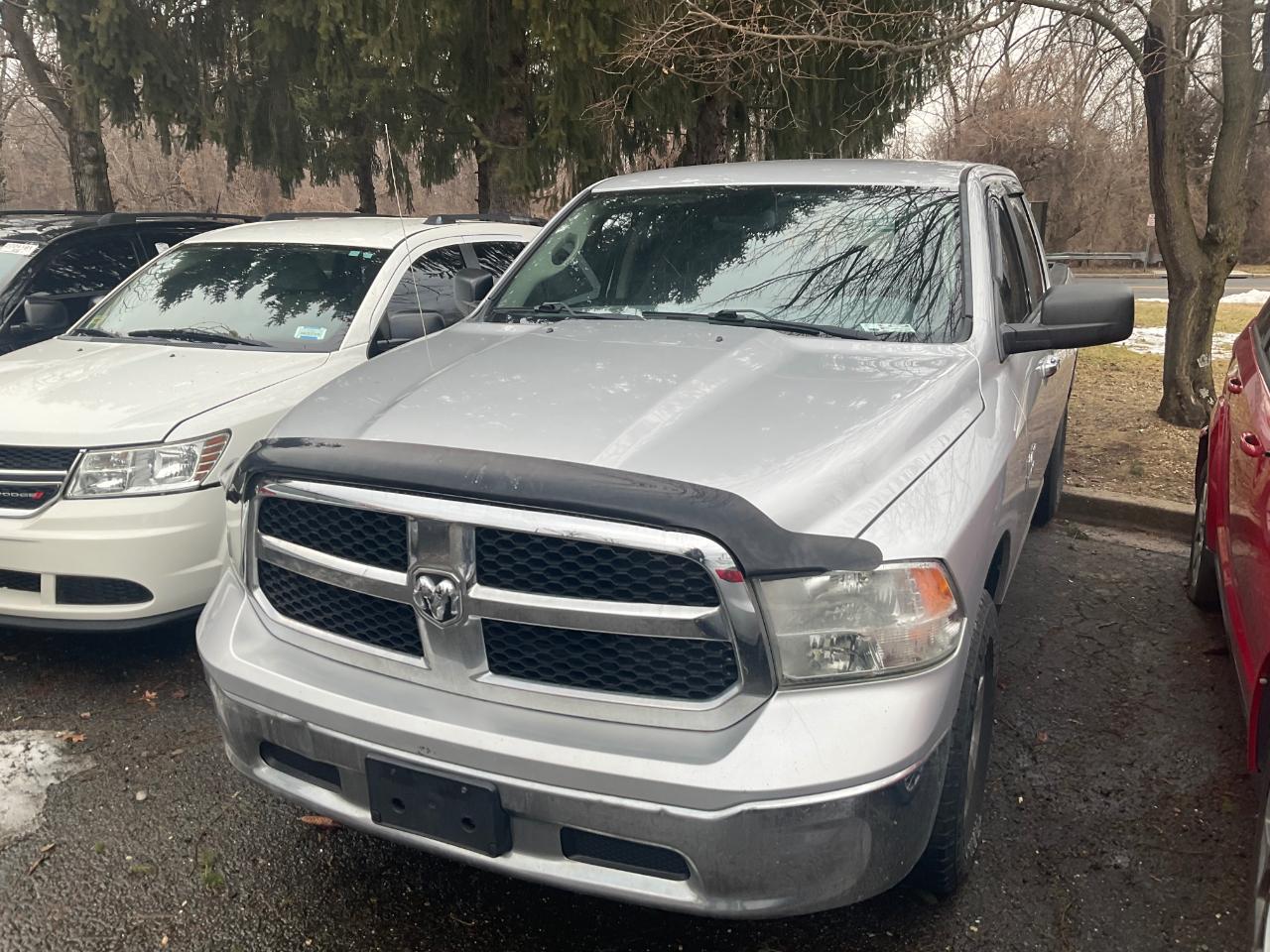 RAM 1500 4WD Quad Cab 140.5" SLT 2013