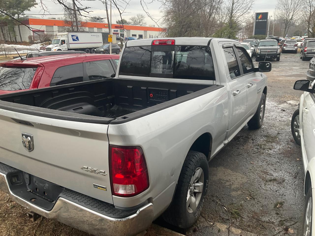 RAM 1500 4WD Quad Cab 140.5" SLT 2013