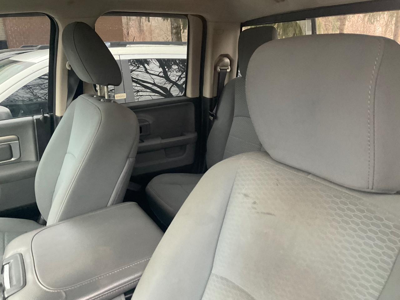 RAM 1500 4WD Quad Cab 140.5" SLT 2013