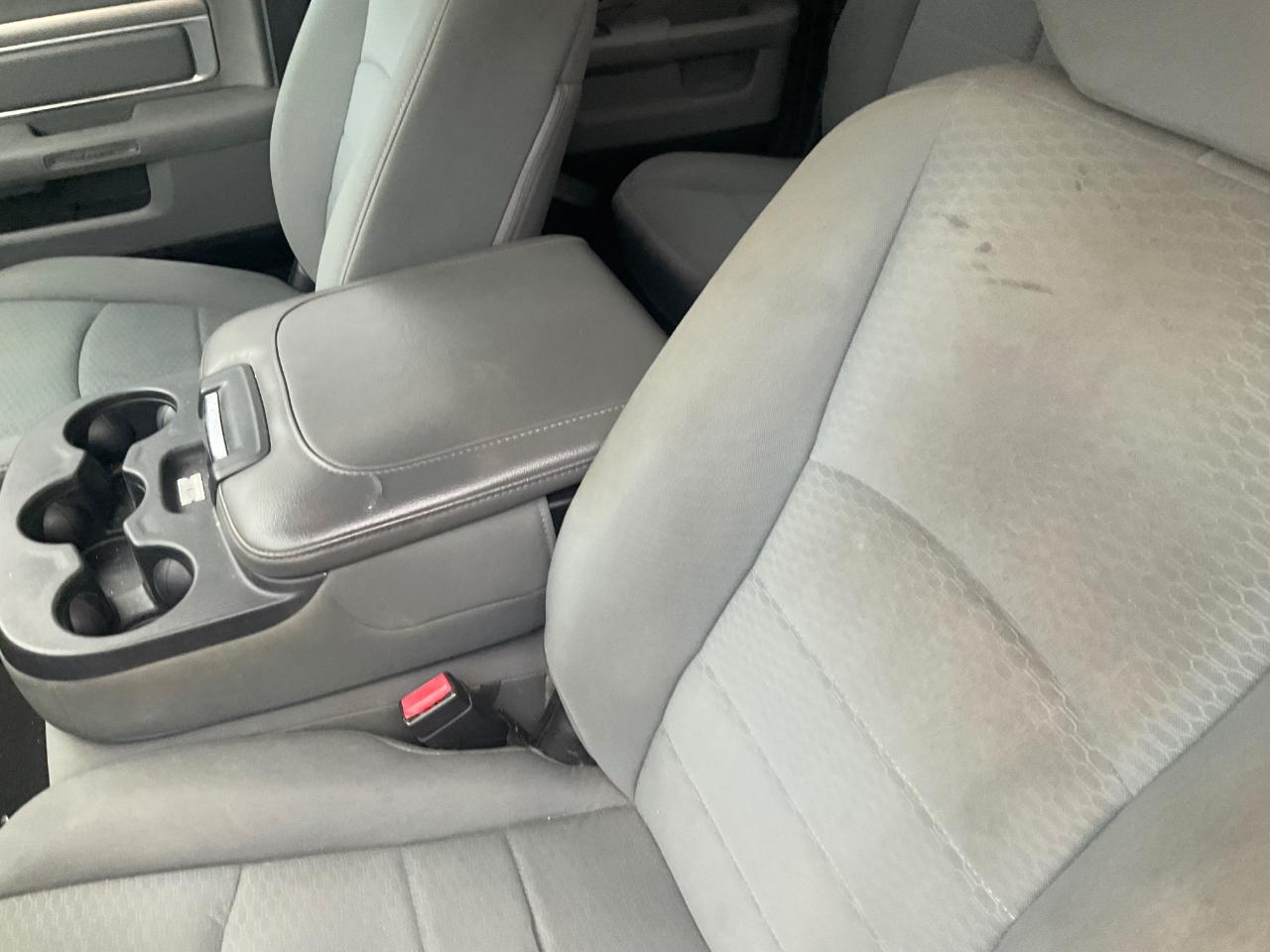 RAM 1500 4WD Quad Cab 140.5" SLT 2013