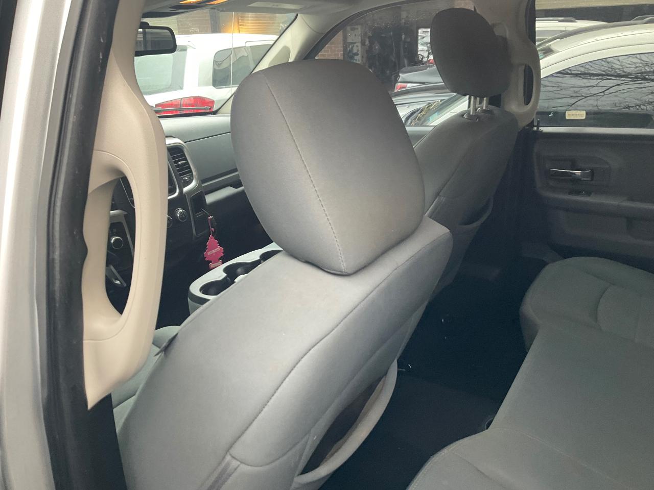 RAM 1500 4WD Quad Cab 140.5" SLT 2013