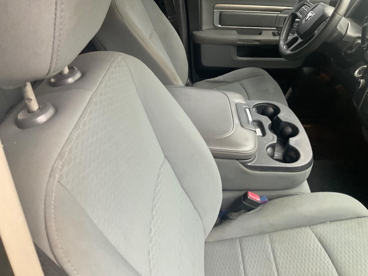 RAM 1500 4WD Quad Cab 140.5" SLT 2013