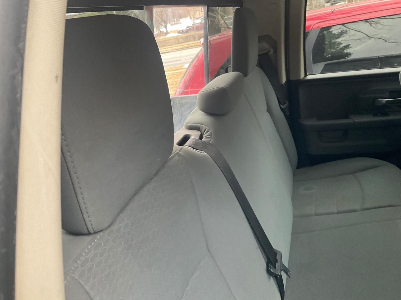 RAM 1500 4WD Quad Cab 140.5" SLT 2013