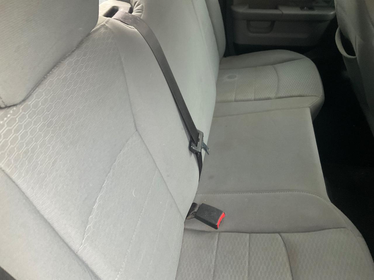 RAM 1500 4WD Quad Cab 140.5" SLT 2013