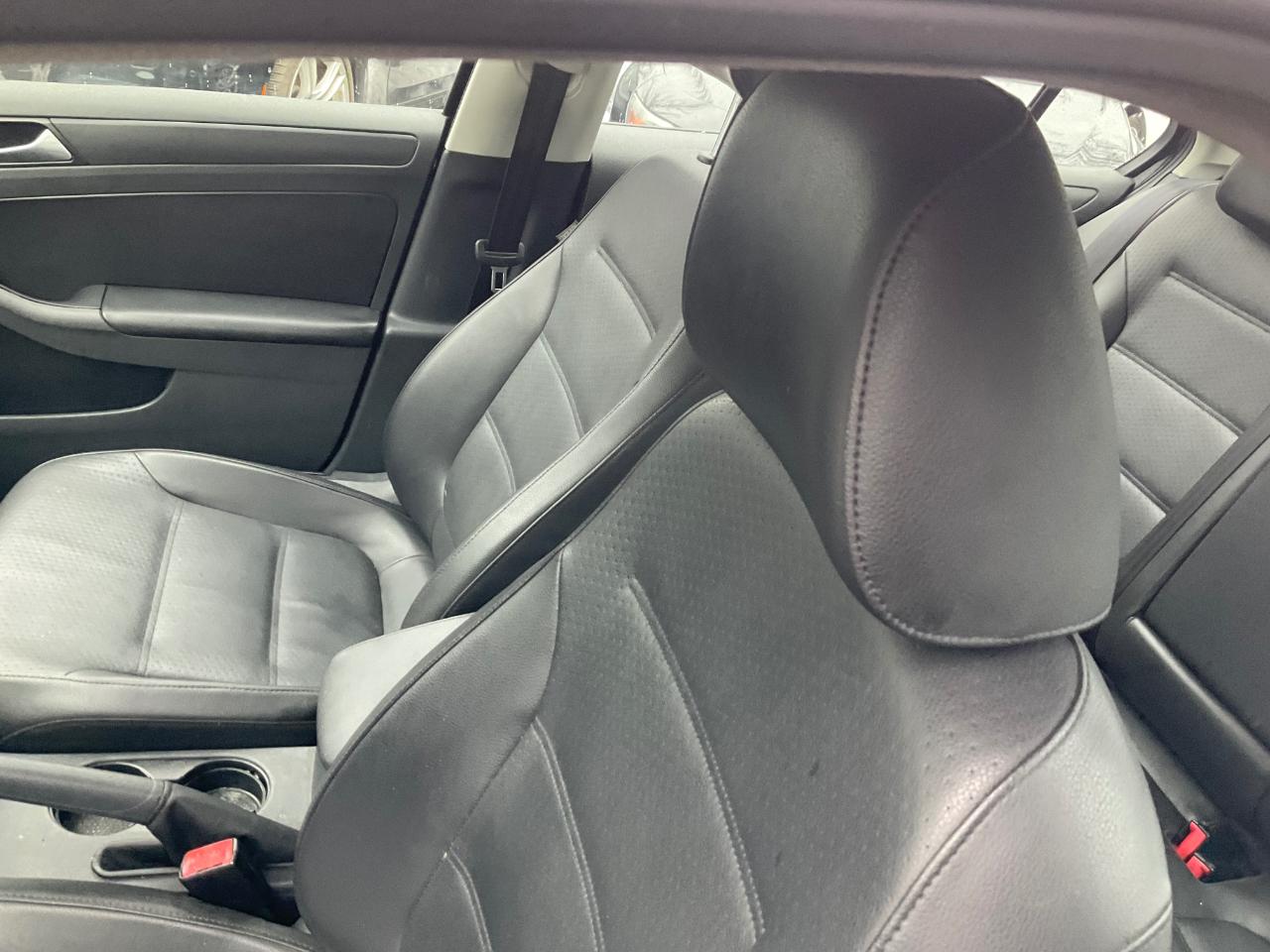 Volkswagen Jetta Sedan 4dr Auto SE PZEV 2014