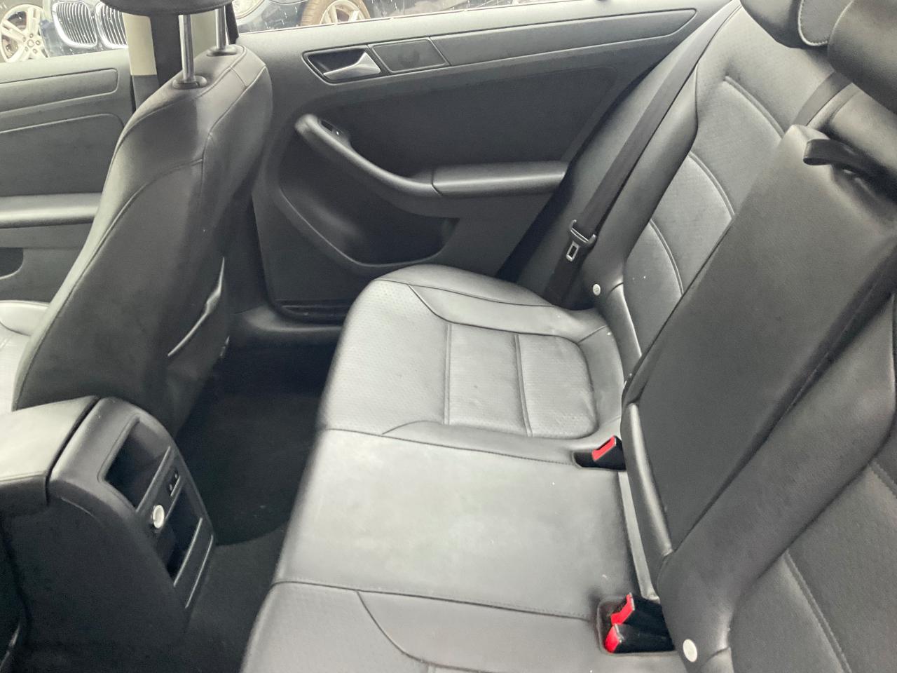 Volkswagen Jetta Sedan 4dr Auto SE PZEV 2014