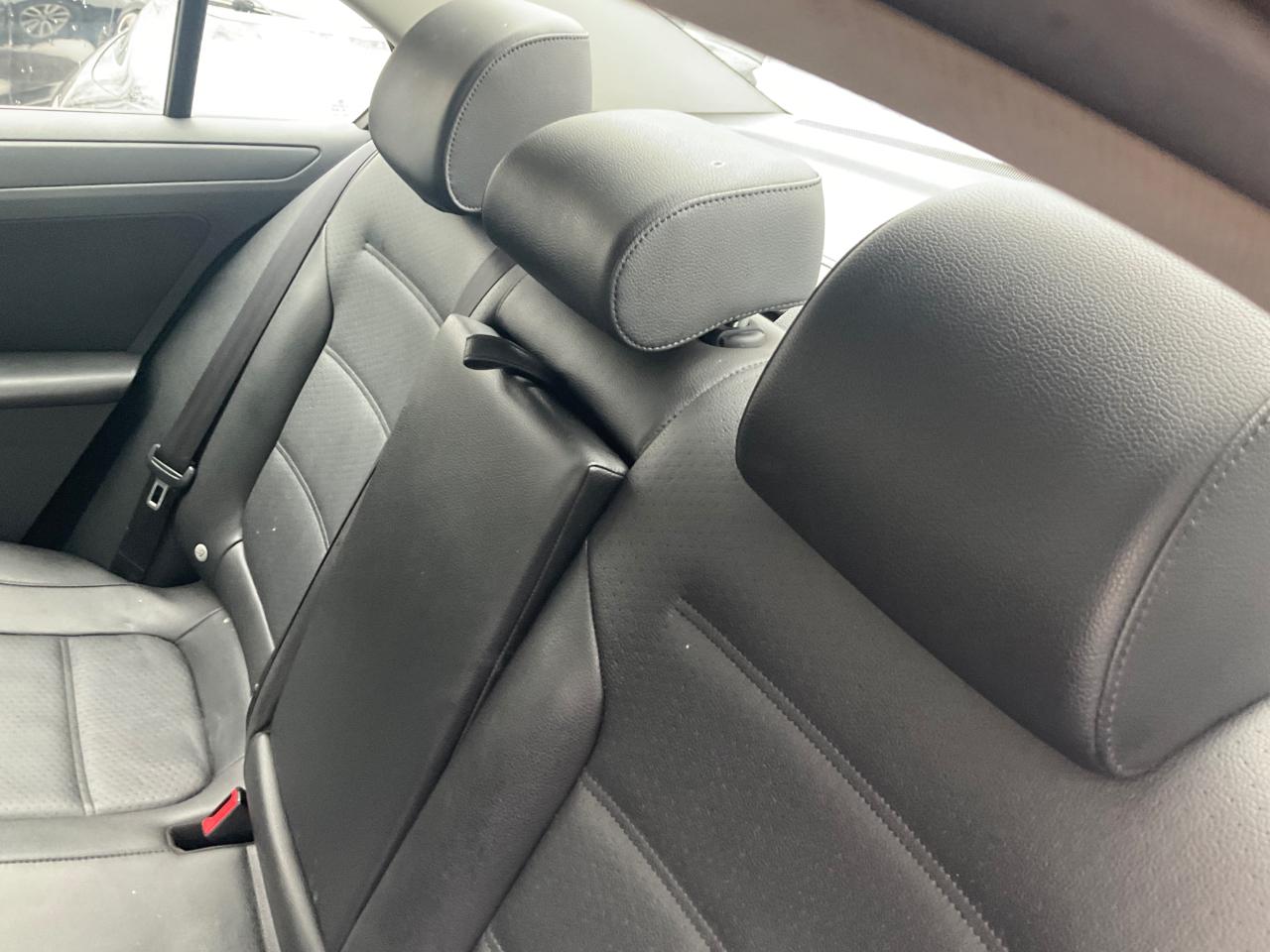 Volkswagen Jetta Sedan 4dr Auto SE PZEV 2014