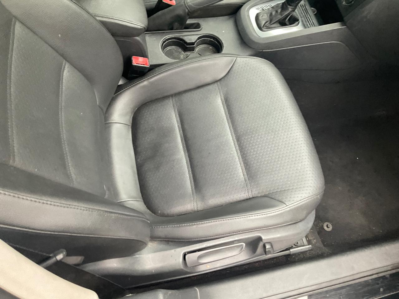 Volkswagen Jetta Sedan 4dr Auto SE PZEV 2014