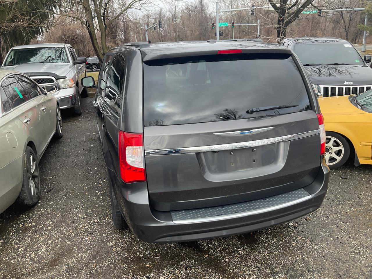 Chrysler Town & Country 4dr Wgn Touring-L 30th Anniversary 2014