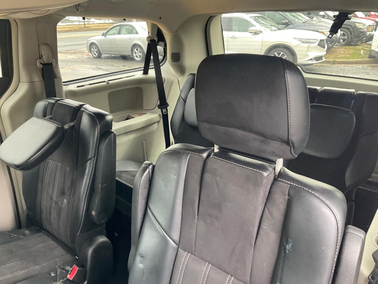 Chrysler Town & Country 4dr Wgn Touring-L 30th Anniversary 2014