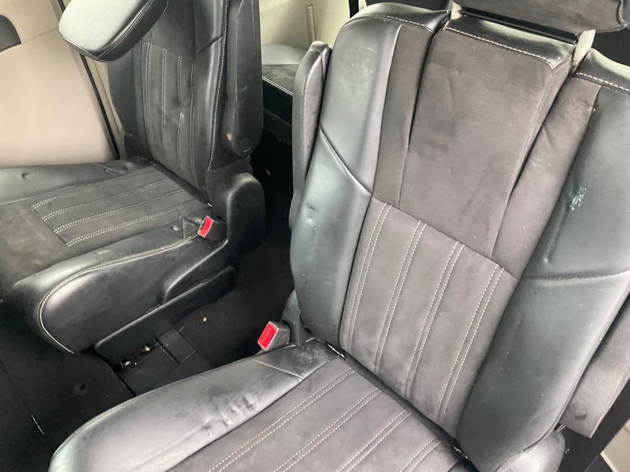 Chrysler Town & Country 4dr Wgn Touring-L 30th Anniversary 2014