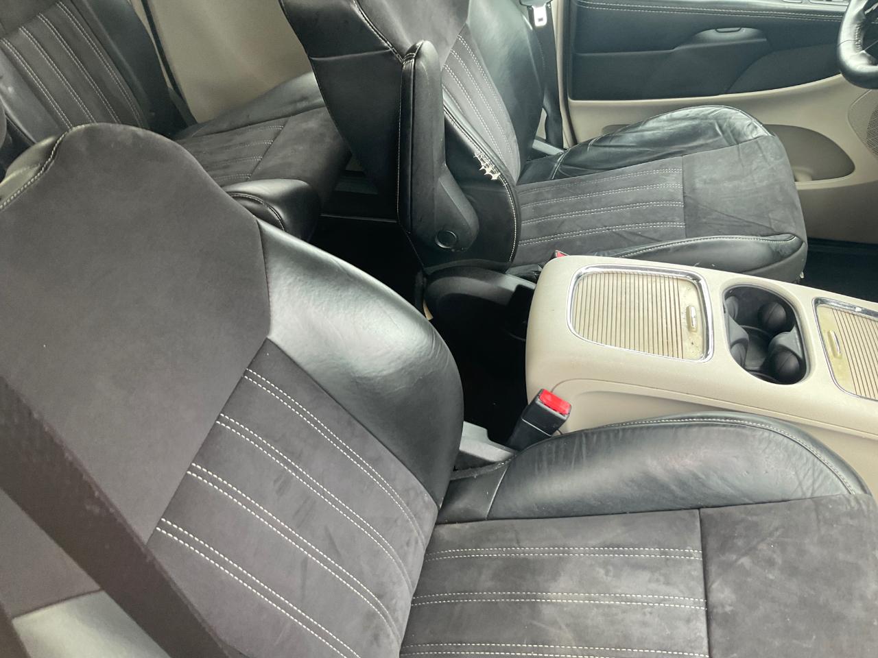 Chrysler Town & Country 4dr Wgn Touring-L 30th Anniversary 2014