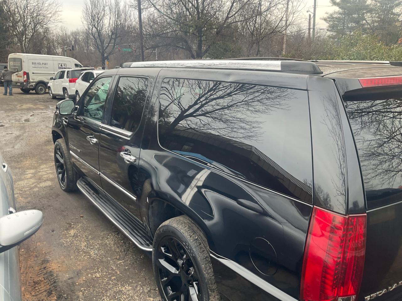 Cadillac Escalade ESV AWD 4dr 2007