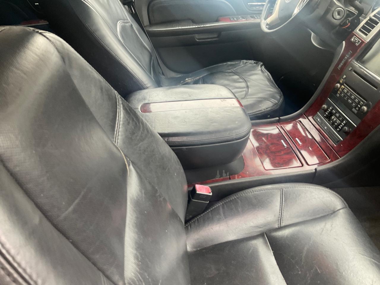 Cadillac Escalade ESV AWD 4dr 2007