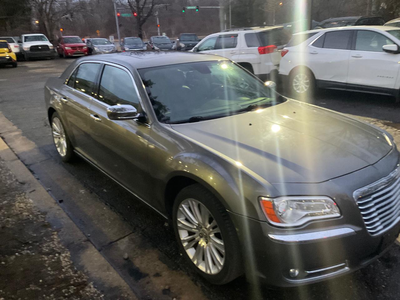 Chrysler 300 4dr Sdn 300C RWD 2011