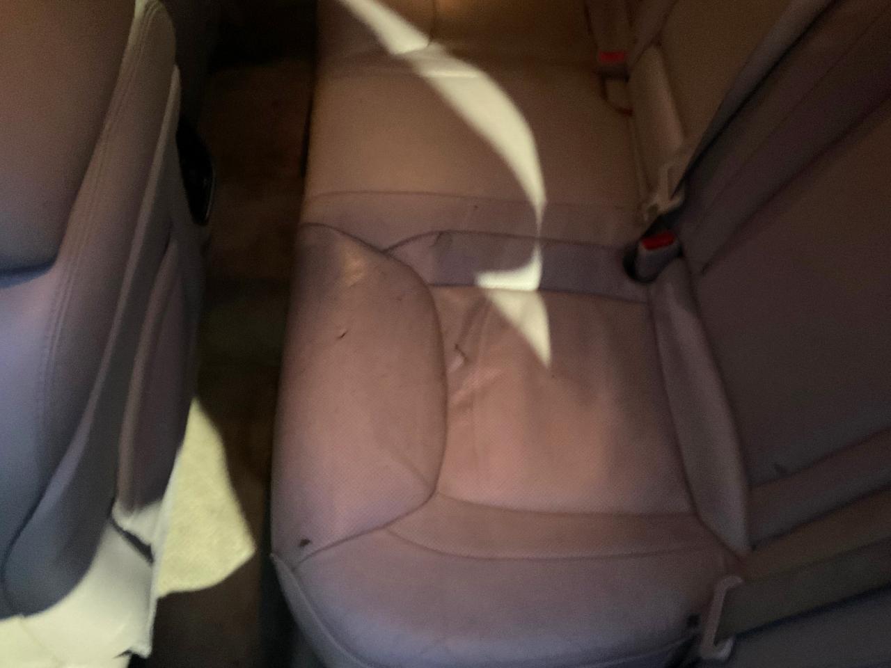 Chrysler 300 4dr Sdn 300C RWD 2011