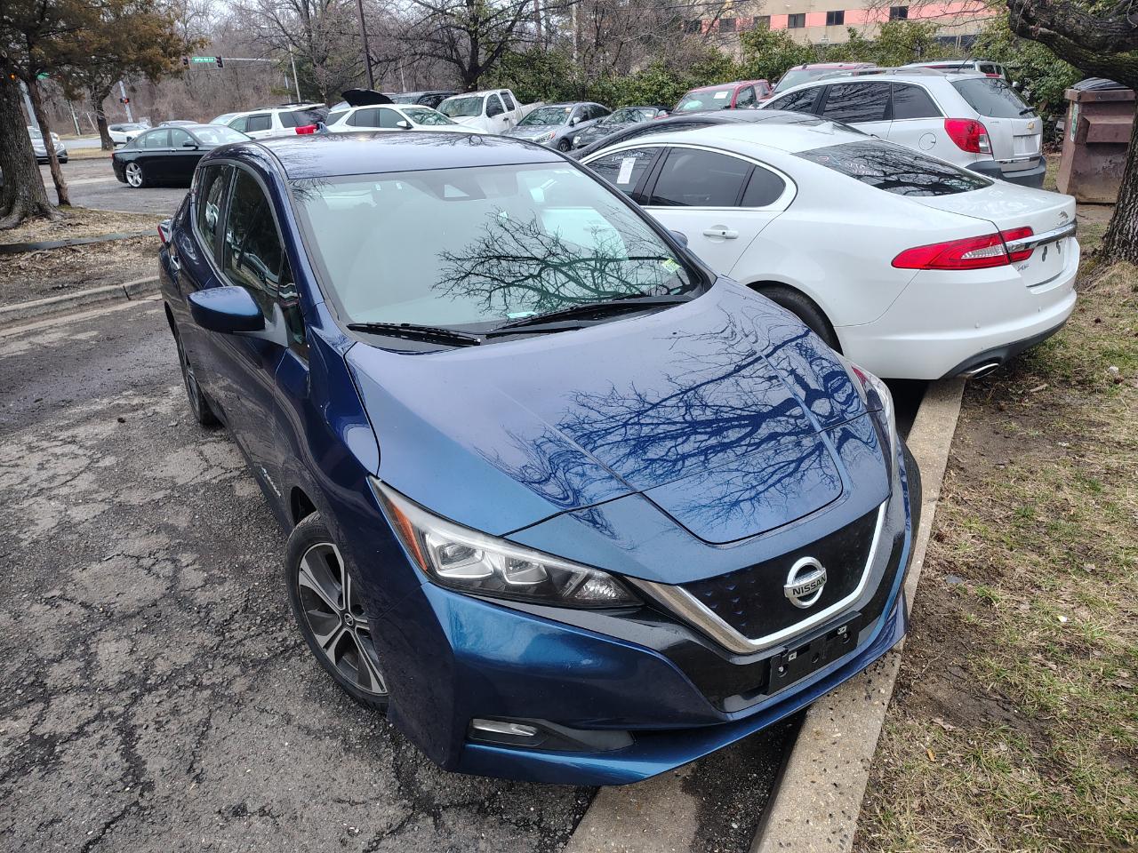 Nissan Leaf SV Hatchback 2019