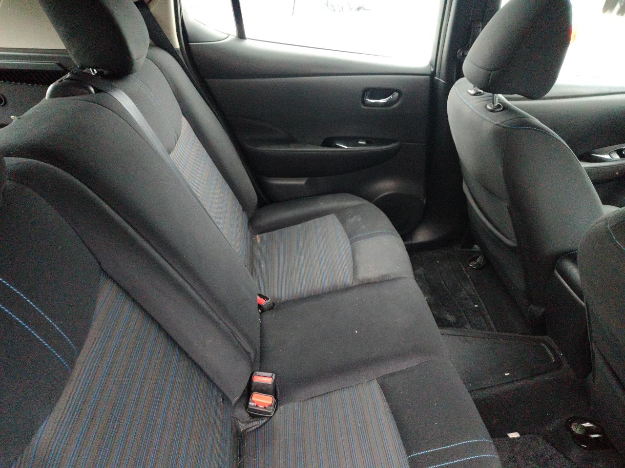 Nissan Leaf SV Hatchback 2019