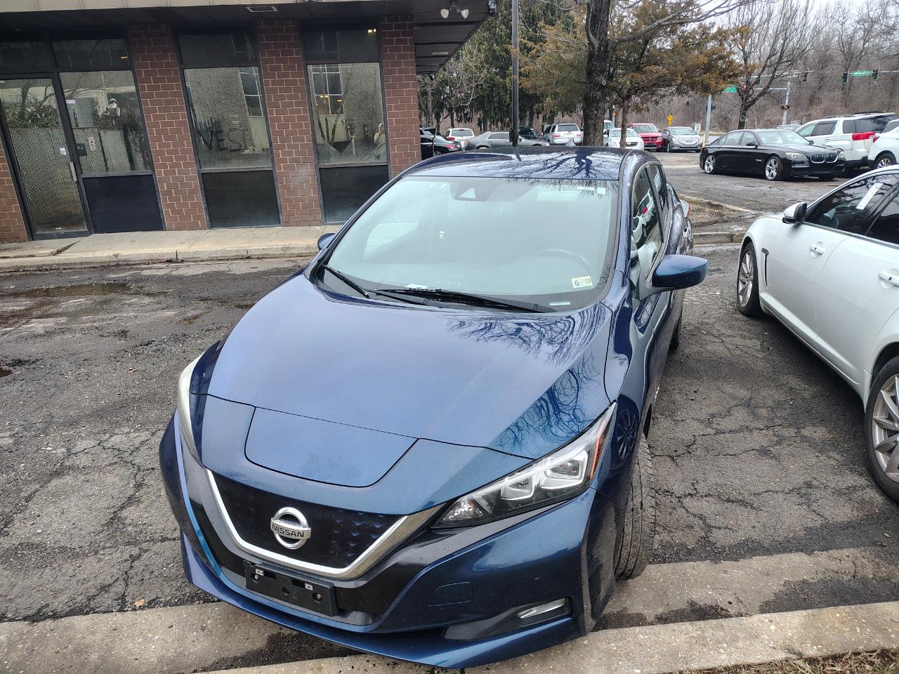 Nissan Leaf SV Hatchback 2019