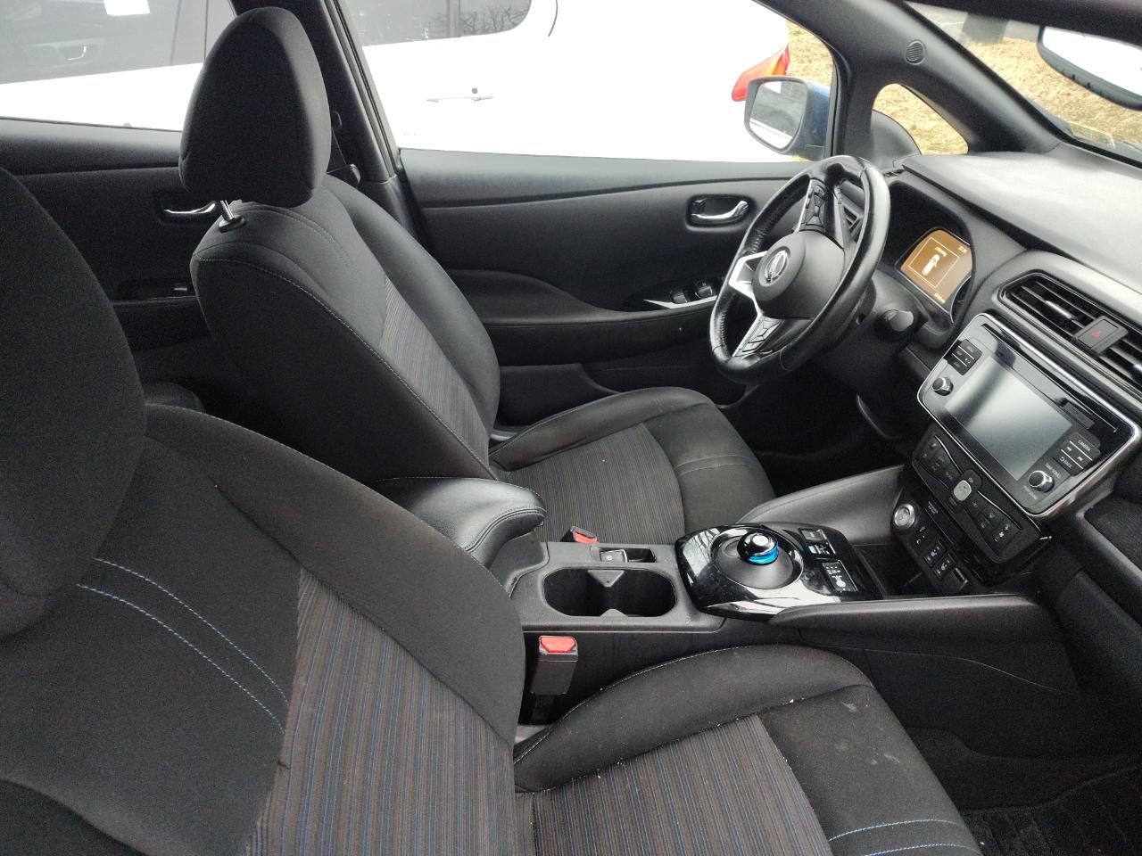 Nissan Leaf SV Hatchback 2019