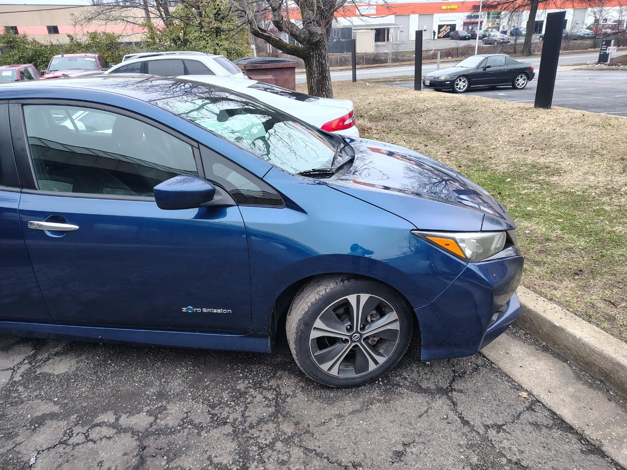 Nissan Leaf SV Hatchback 2019