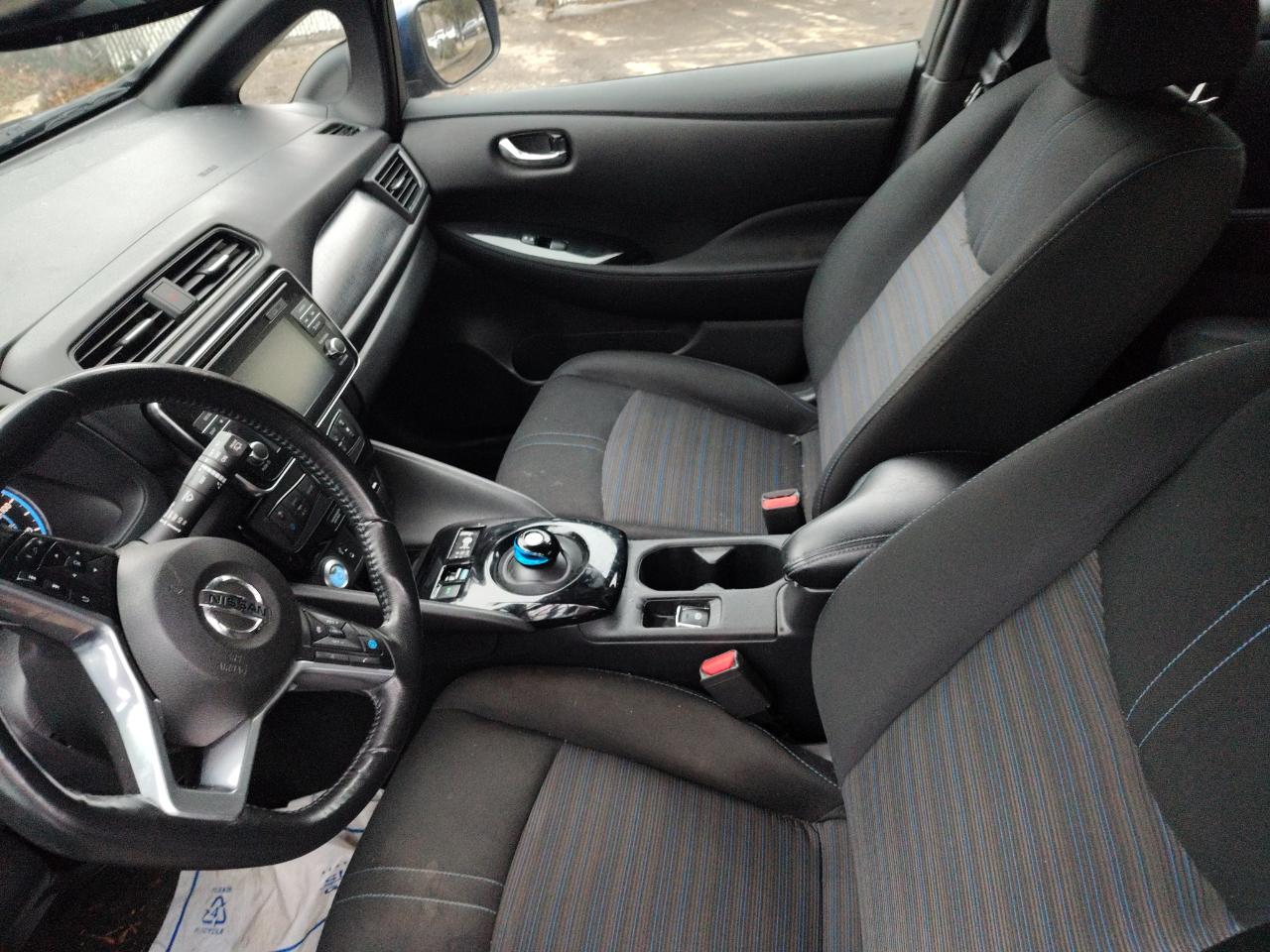 Nissan Leaf SV Hatchback 2019