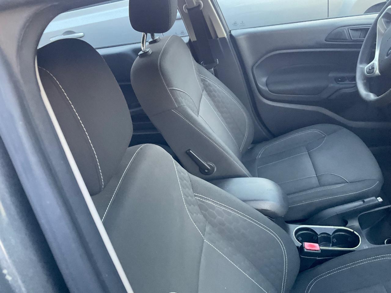 Ford Fiesta SE Sedan 2017