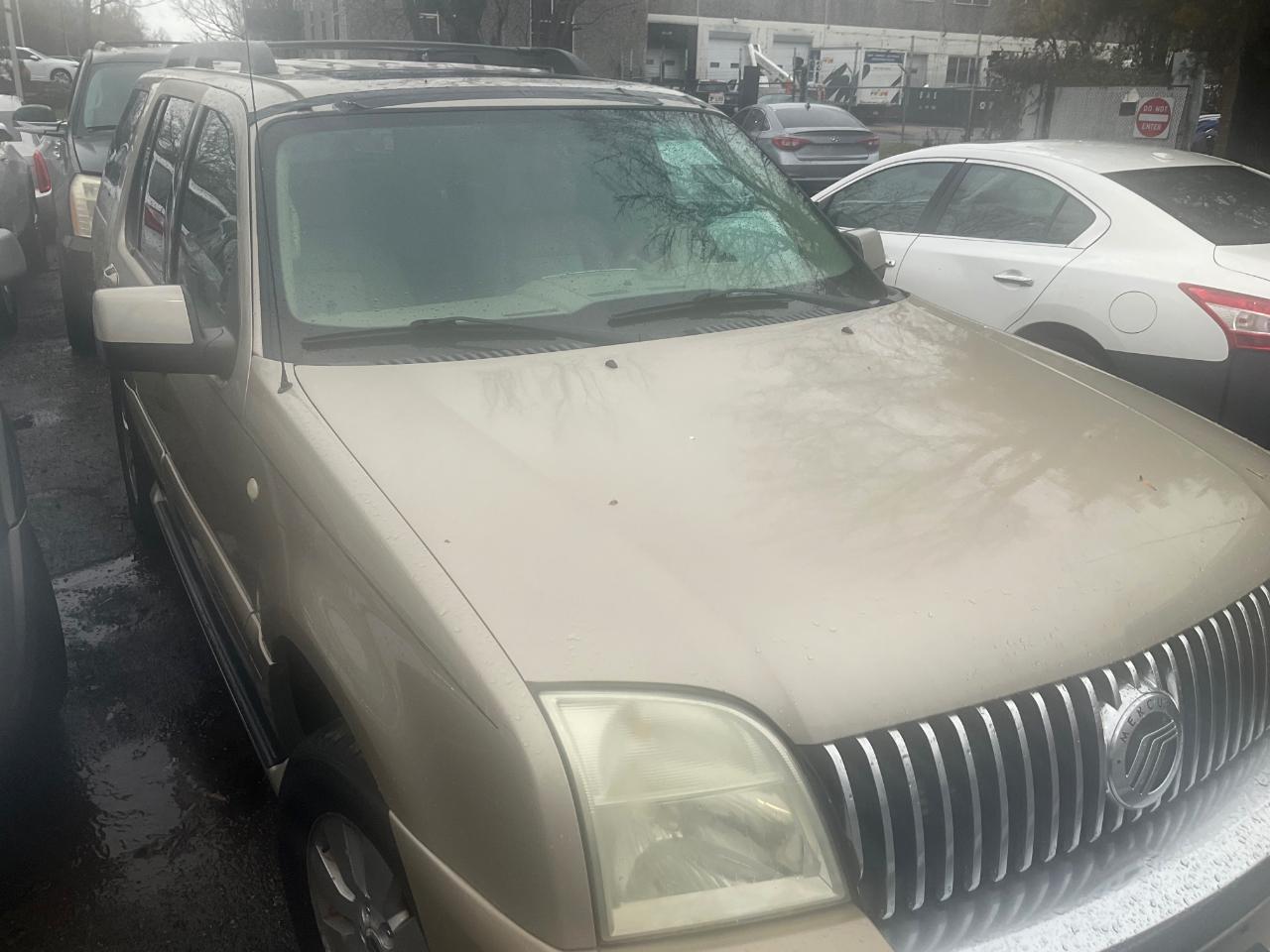 Mercury Mountaineer 4dr Luxury AWD 2006