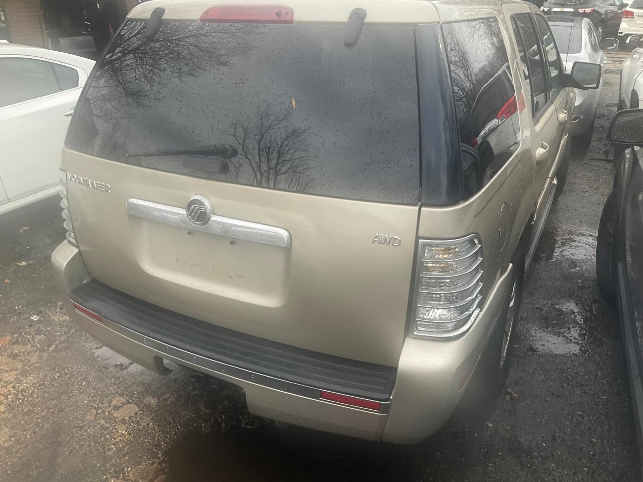 Mercury Mountaineer 4dr Luxury AWD 2006