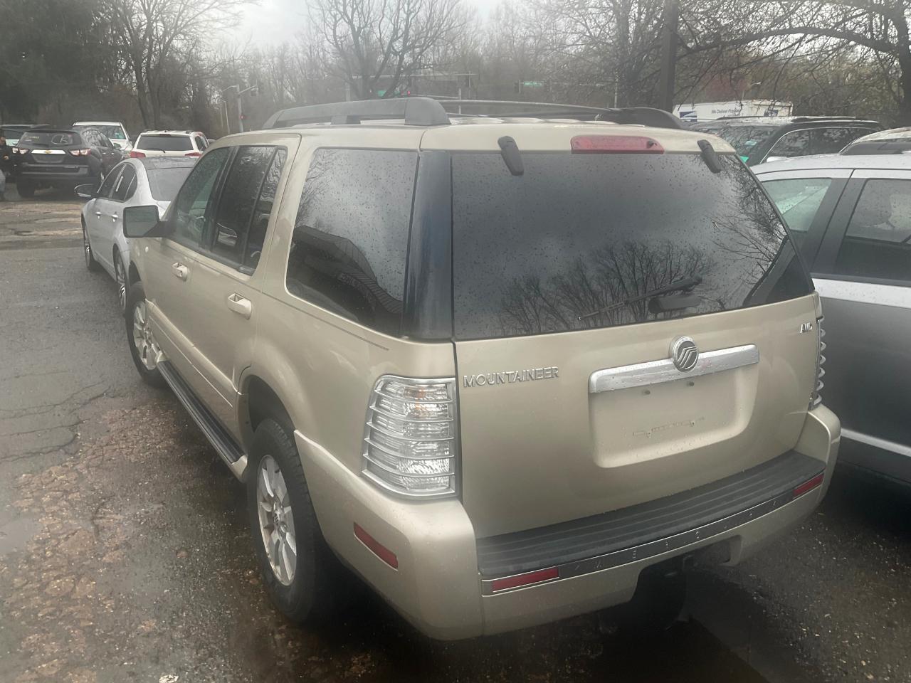 Mercury Mountaineer 4dr Luxury AWD 2006