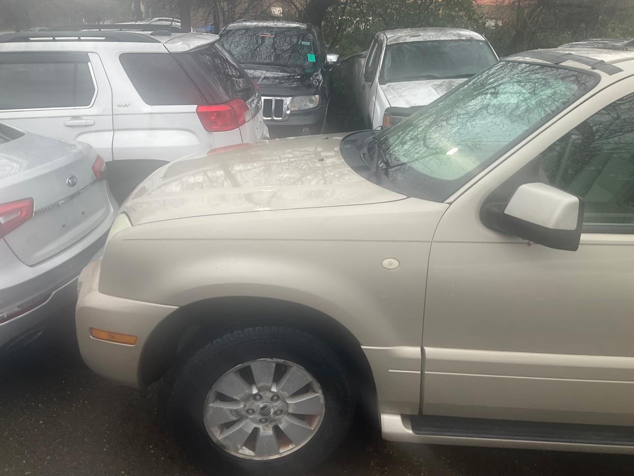 Mercury Mountaineer 4dr Luxury AWD 2006