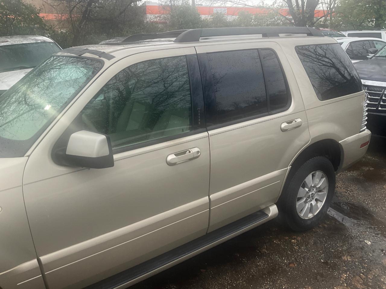 Mercury Mountaineer 4dr Luxury AWD 2006