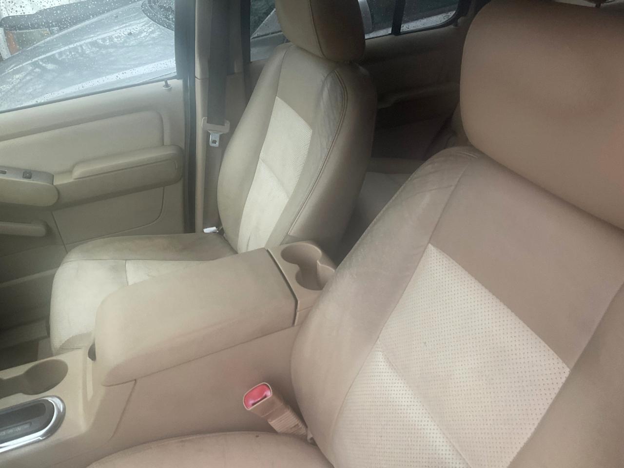 Mercury Mountaineer 4dr Luxury AWD 2006