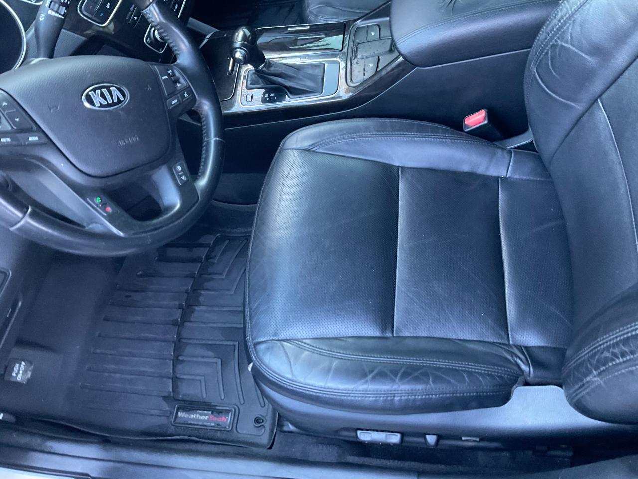 Kia Cadenza 4dr Sdn Premium 2016