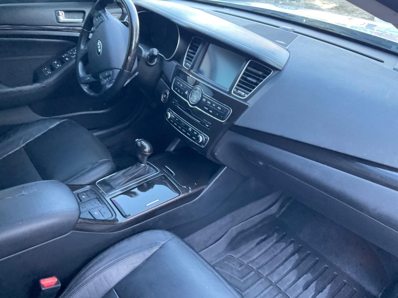 Kia Cadenza 4dr Sdn Premium 2016