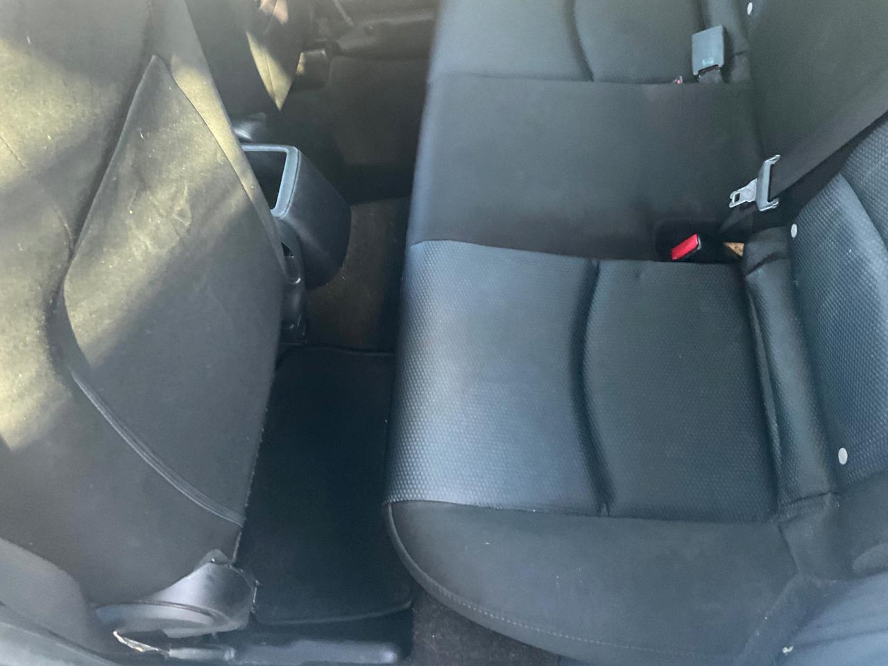 Scion iA 4dr Sdn Man (Natl) 2016