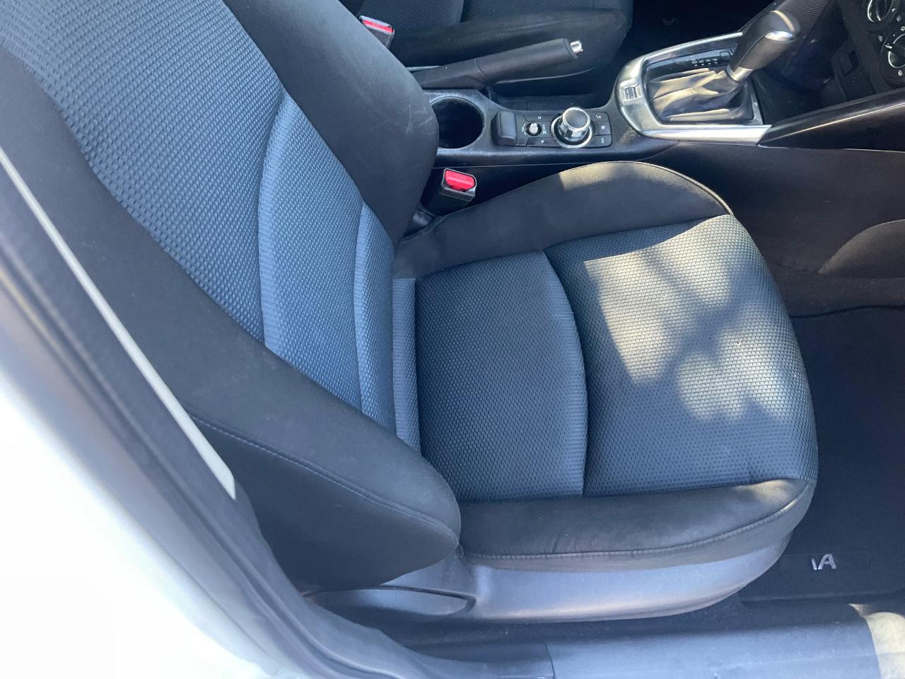 Scion iA 4dr Sdn Man (Natl) 2016