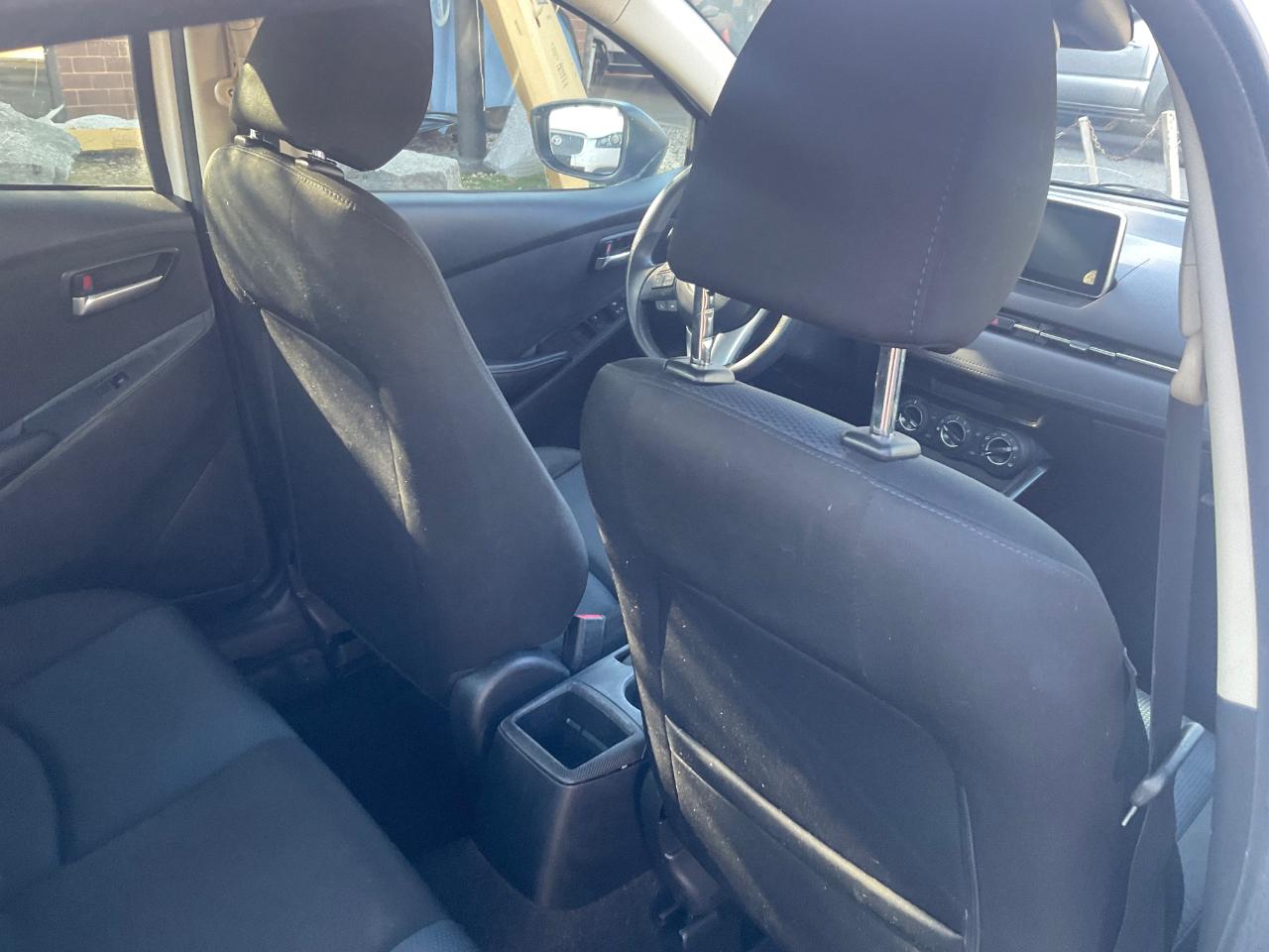 Scion iA 4dr Sdn Man (Natl) 2016