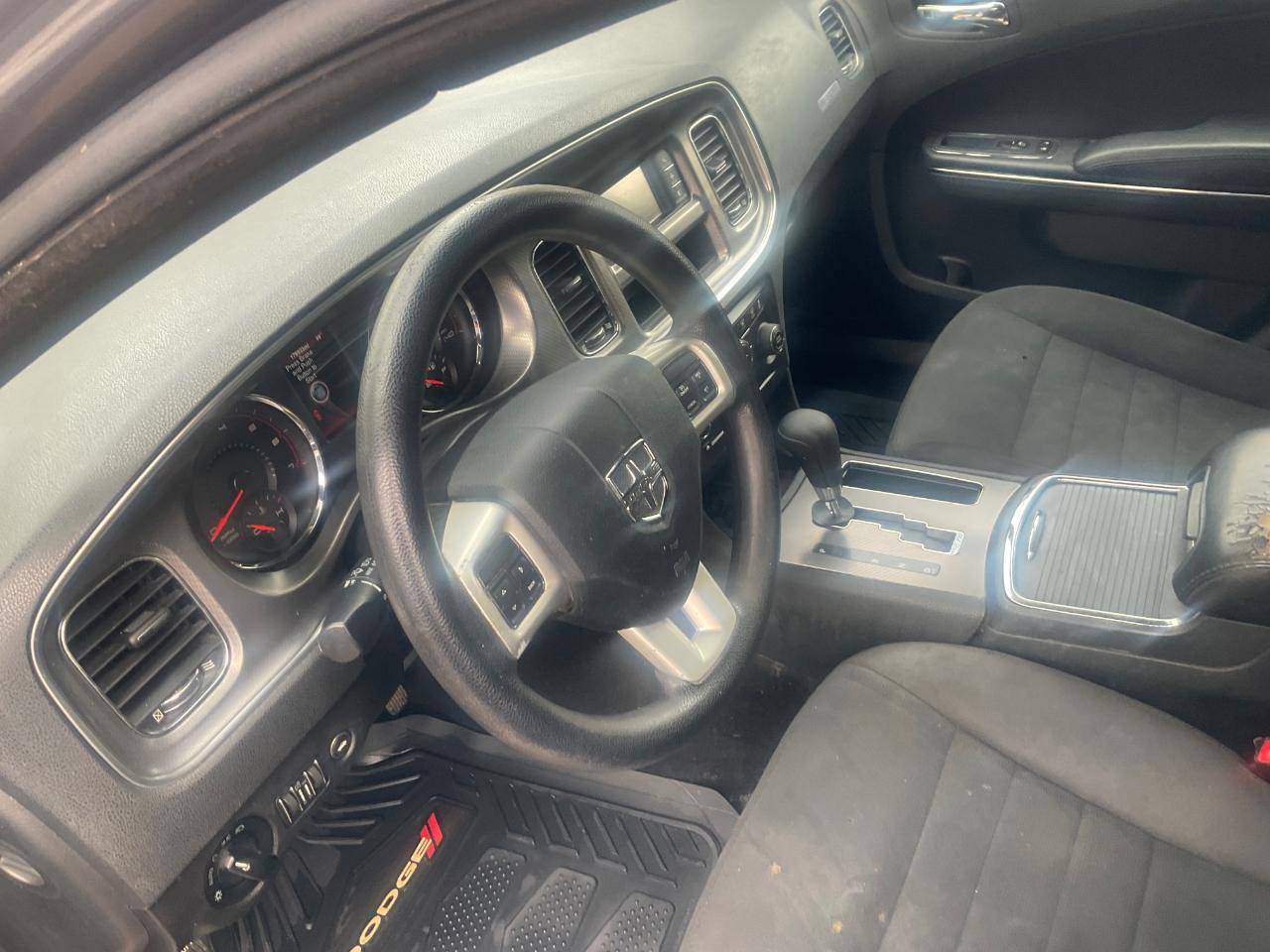 Dodge Charger 4dr Sdn SE RWD 2013