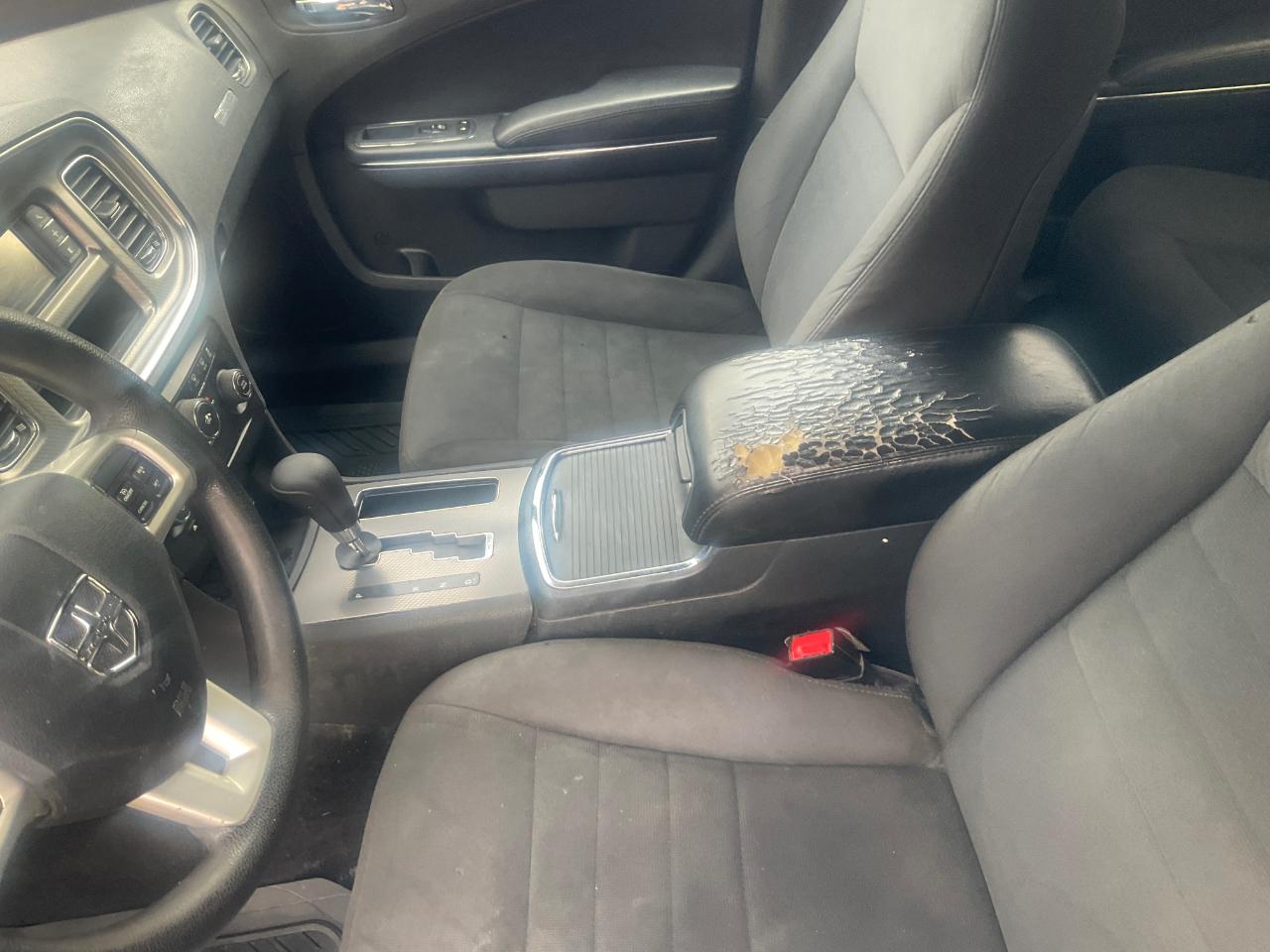 Dodge Charger 4dr Sdn SE RWD 2013